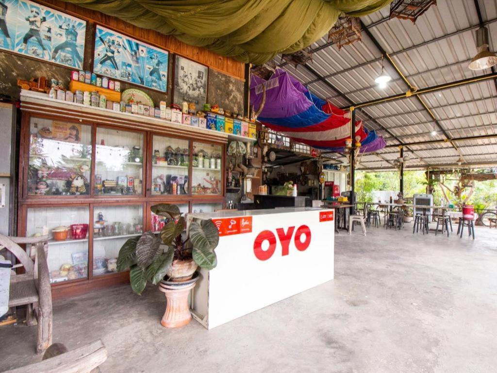 Oyo 999 Baan Pak Rom Ruen Hotel HHQ Buitenkant foto