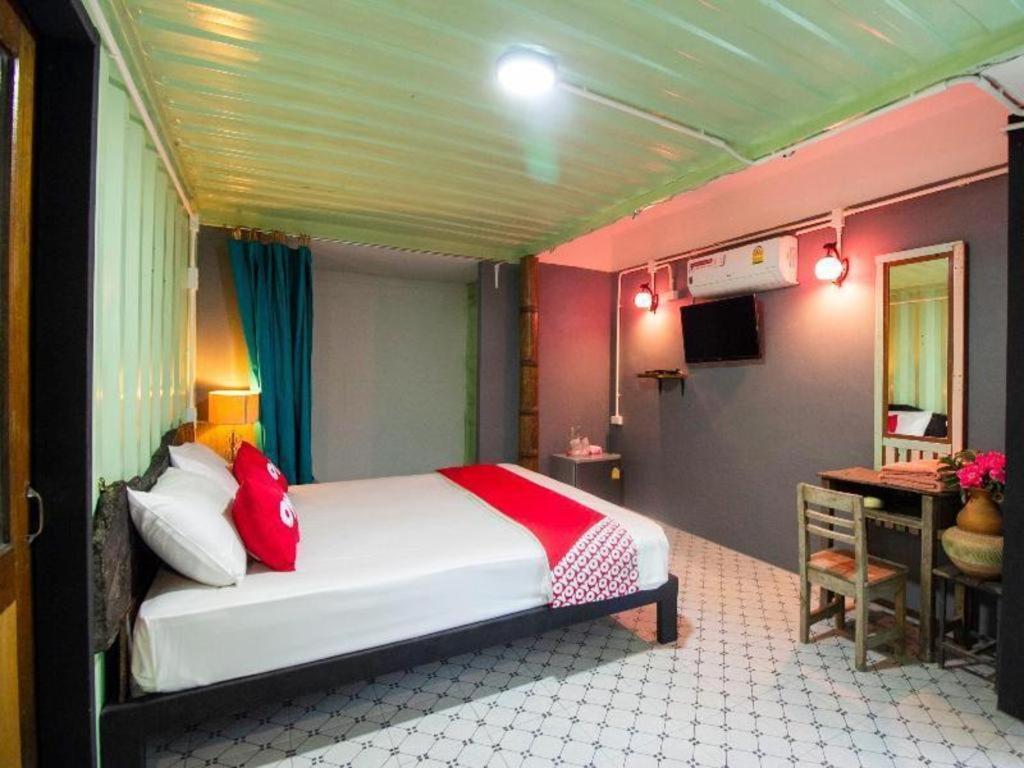 Oyo 999 Baan Pak Rom Ruen Hotel HHQ Buitenkant foto