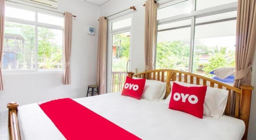 Oyo 999 Baan Pak Rom Ruen Hotel HHQ Buitenkant foto