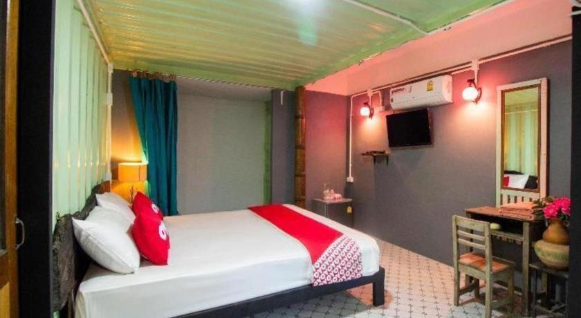 Oyo 999 Baan Pak Rom Ruen Hotel HHQ Buitenkant foto
