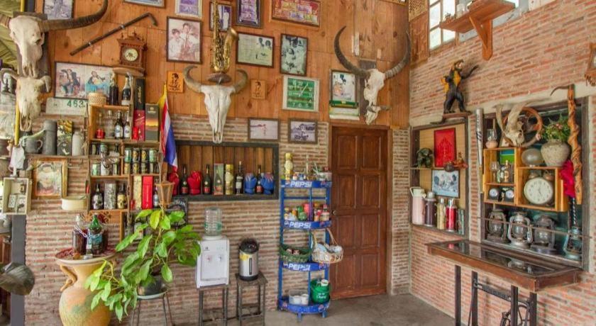Oyo 999 Baan Pak Rom Ruen Hotel HHQ Buitenkant foto
