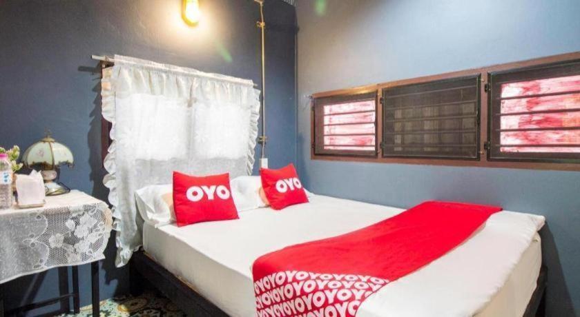 Oyo 999 Baan Pak Rom Ruen Hotel HHQ Buitenkant foto