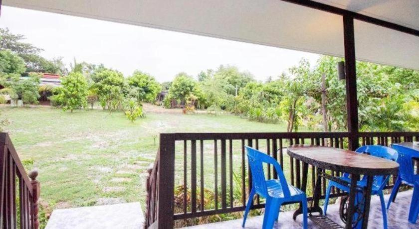Oyo 999 Baan Pak Rom Ruen Hotel HHQ Buitenkant foto