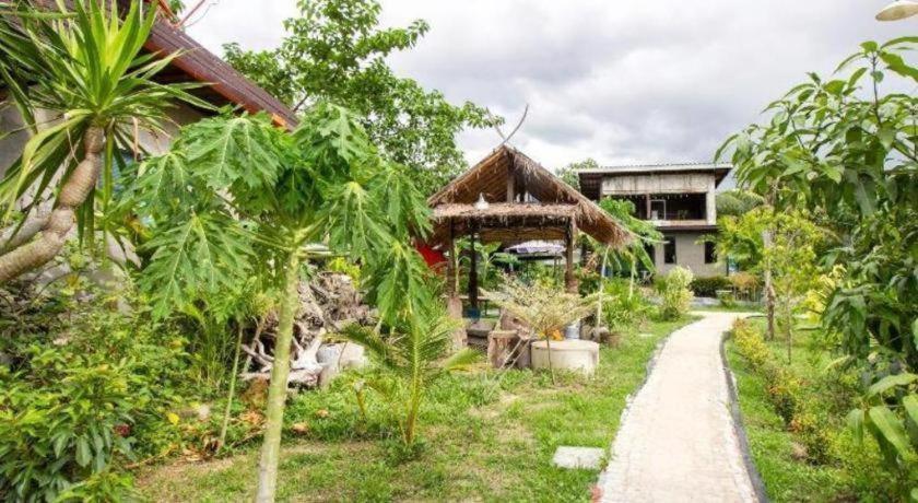 Oyo 999 Baan Pak Rom Ruen Hotel HHQ Buitenkant foto