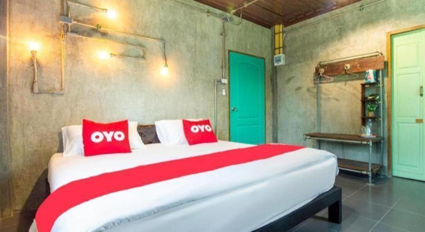 Oyo 999 Baan Pak Rom Ruen Hotel HHQ Buitenkant foto